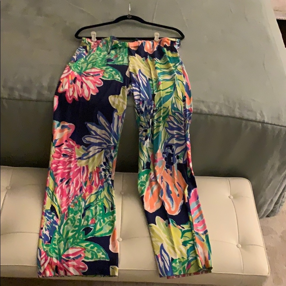Lilly Pulitzer multi-colored pants 😍
